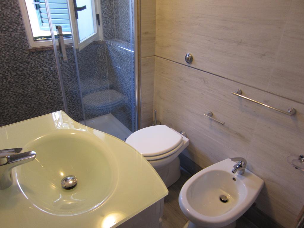 Casa Bianca Rais Gerbi Apartment Finale Екстериор снимка