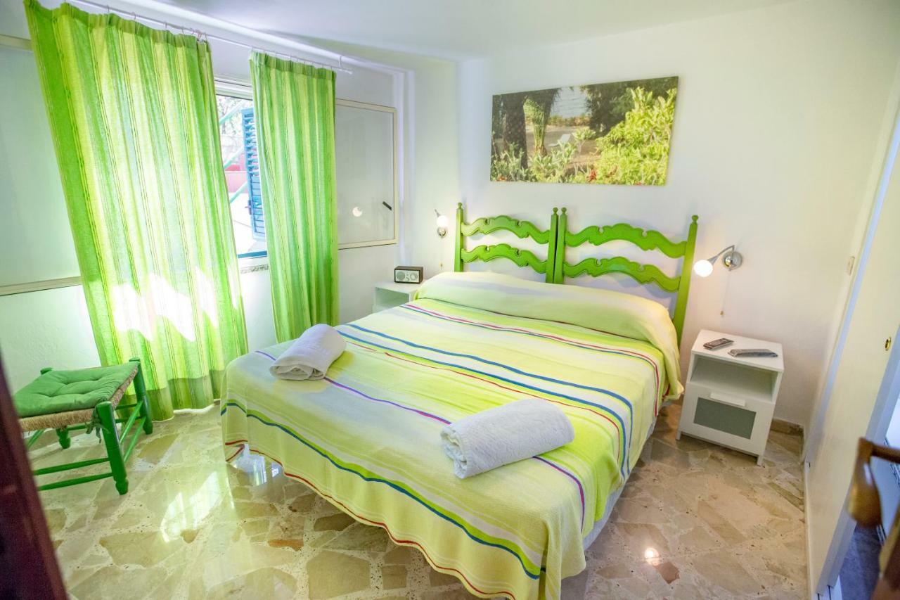 Casa Bianca Rais Gerbi Apartment Finale Екстериор снимка